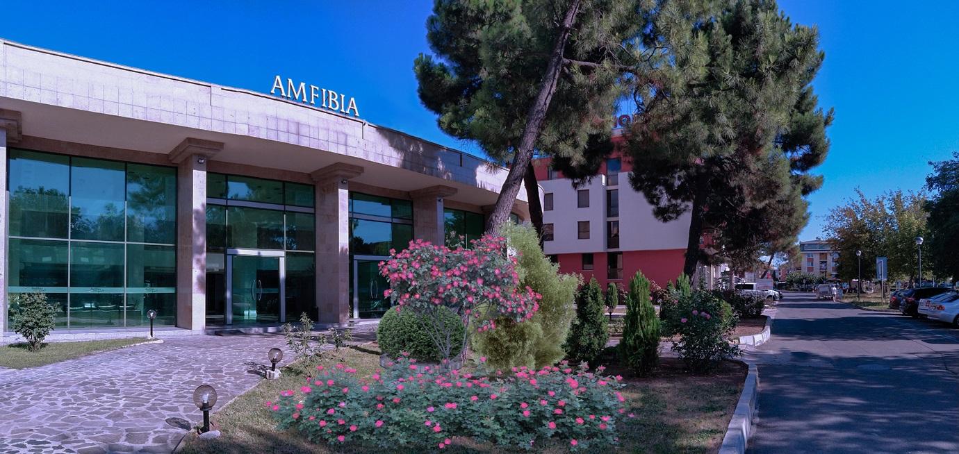 Amfibia Complex ساني بيتش